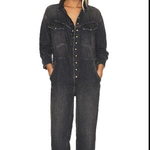 Free People We The Free TownesCoveralls Jumpsuit Size Small Denim Jean Pre Owne